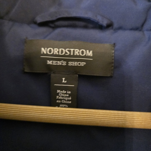 Nordstrom Men's Store Size L Navy snap front 60% down filled puffer vest - Picture 4 of 10